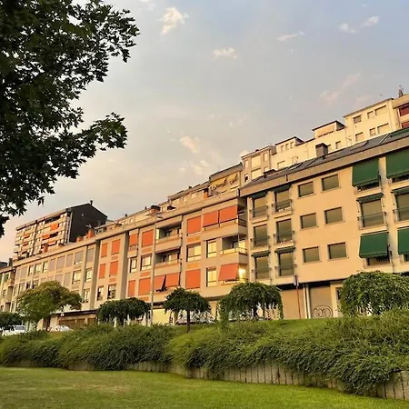 Daire Estudio Centrico 2 Con Terraza Y Parking Privado *