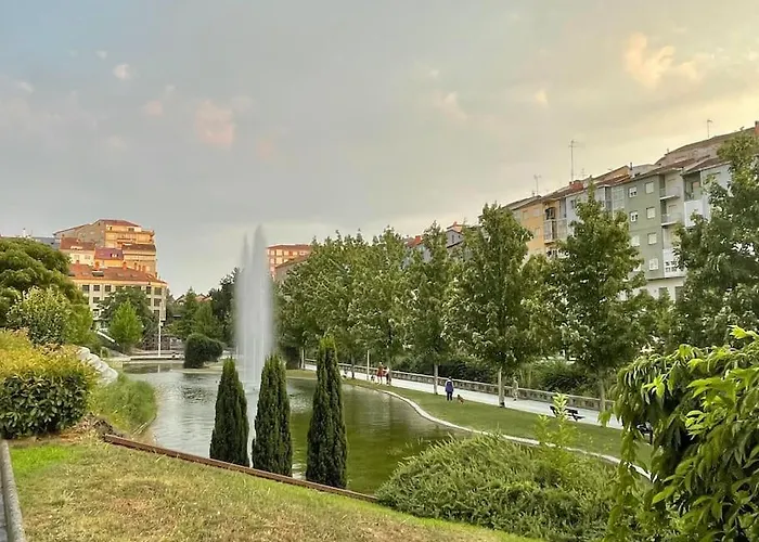 Estudio Centrico 2 Con Terraza Y Parking Privado * 奥伦塞